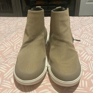 Women’s Sorel ExplorerI II Tan Ankle Boots, Size 10